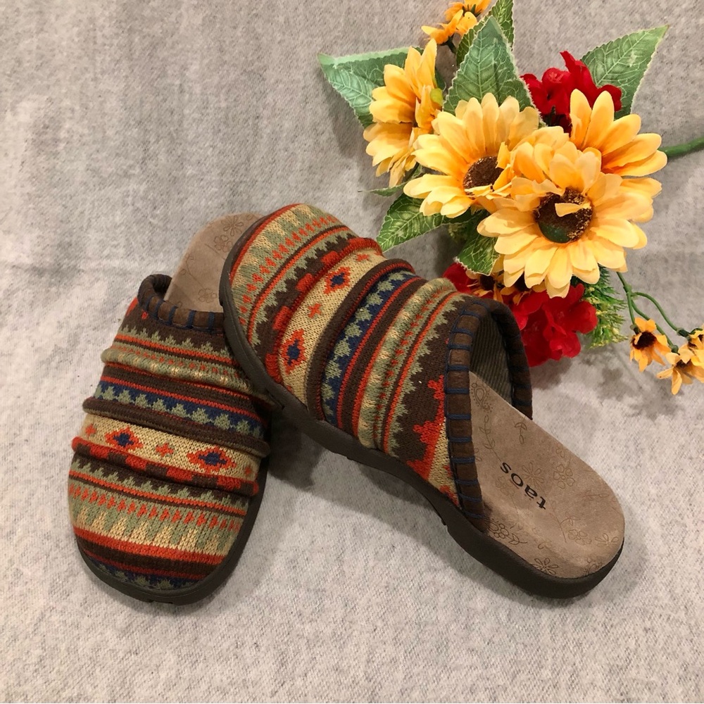 NWOT - Taos Multi-Colored Sweater Clogs - Picture 15 of 16